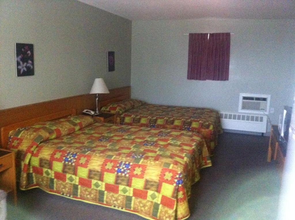 Raccoon Lodge Motel Силван Лейк Стая снимка