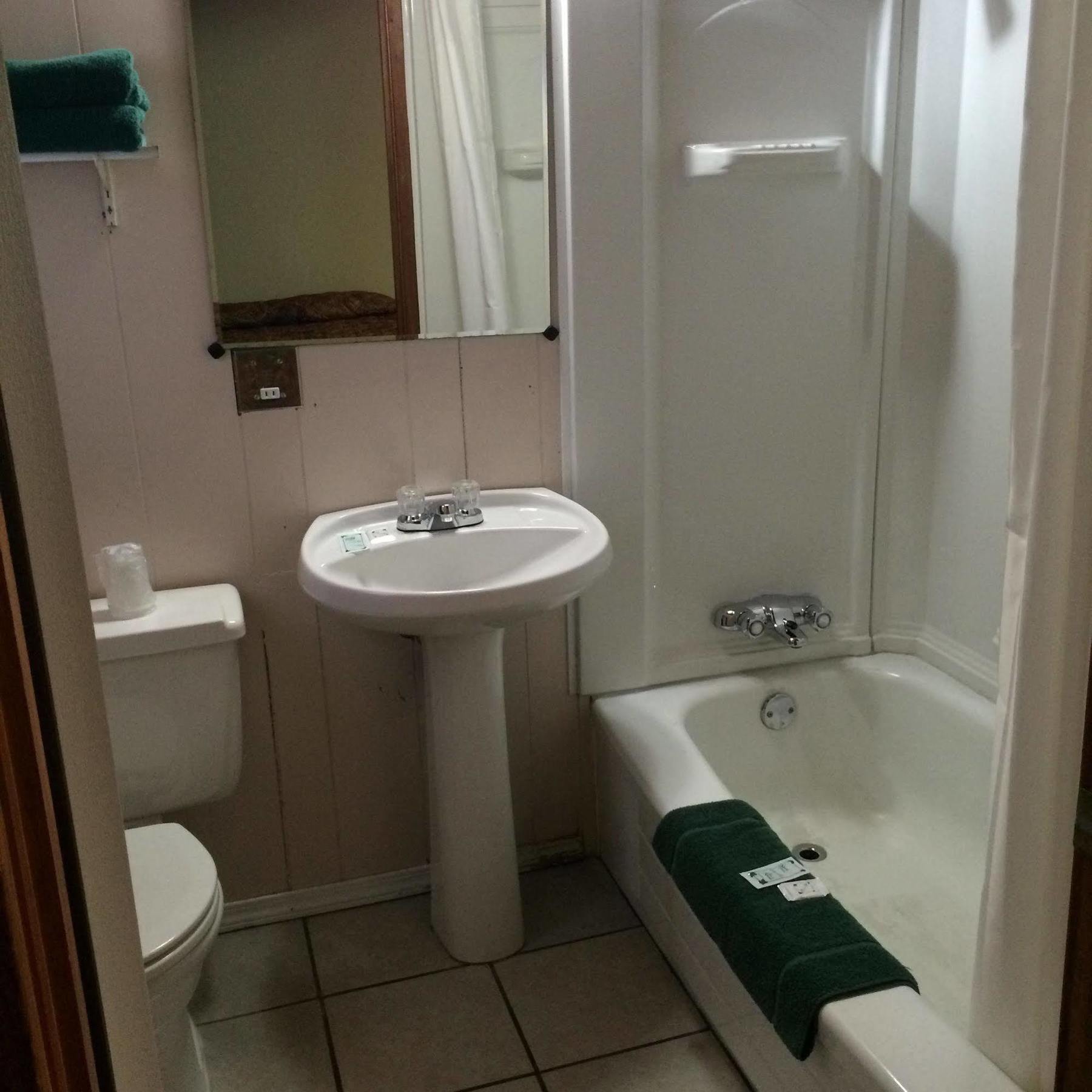 Raccoon Lodge Motel Силван Лейк Екстериор снимка